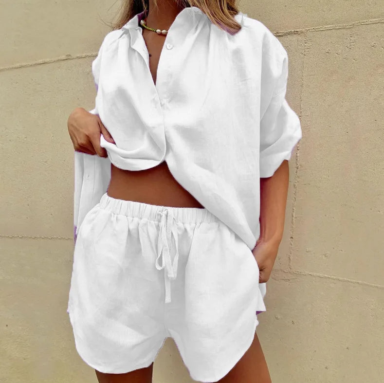 Chic und Stil | Stylish Set with Top and Shorts